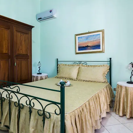 Casa Titti Bed & Breakfast Càbras